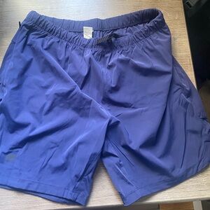 Men’s drawstring Fabletics shorts